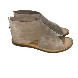 BORN Iwa Comfort Crisscross Flat Sandals Biege Brown Suede Size 11M